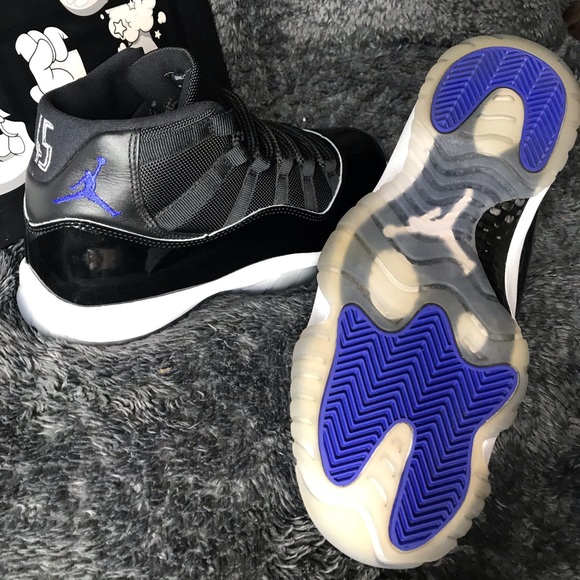 Air Jordan 11 Retor - Picture 2 of 5